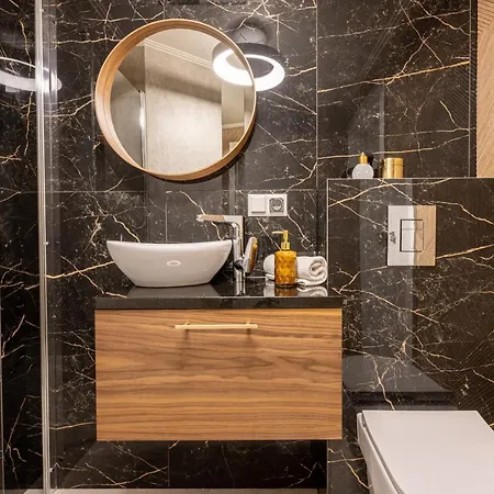 Monte W Centrum Przy Krupowkach Apartzakop ザコパネ